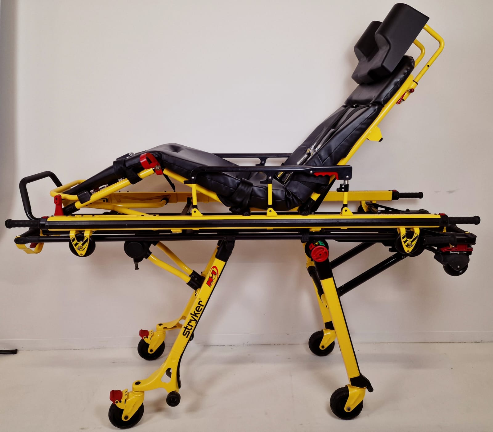Stryker M1 Rettungstrage – Baujahr 03/2020