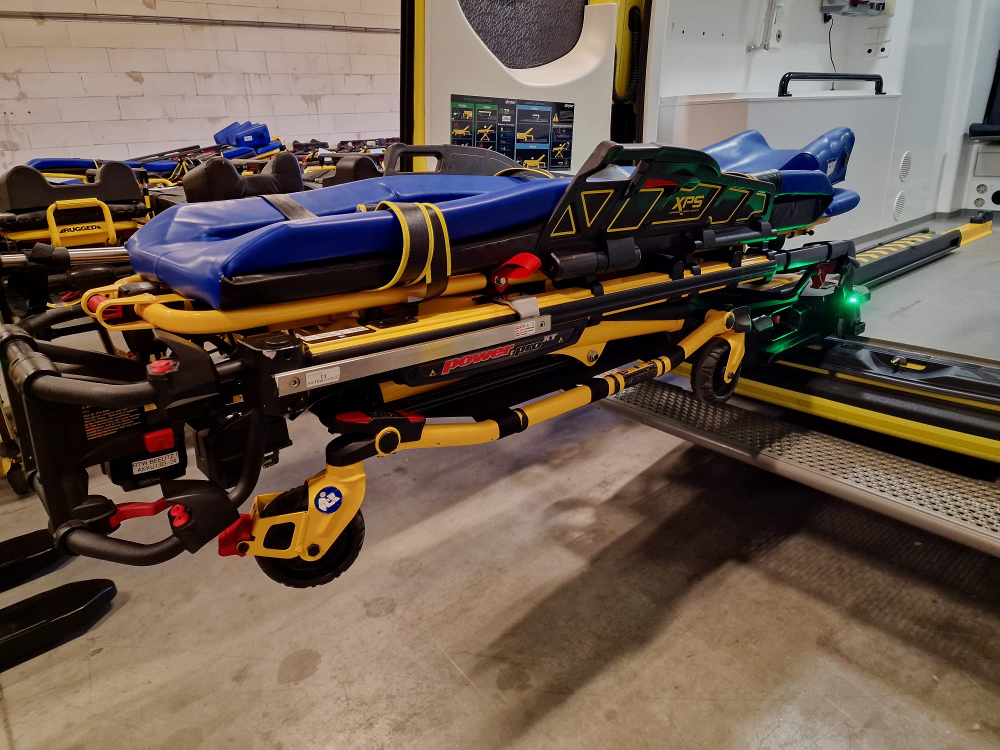Stryker Power-PRO XT 6390 mit Power-LOAD & HoverBoard (Baujahr 2023)