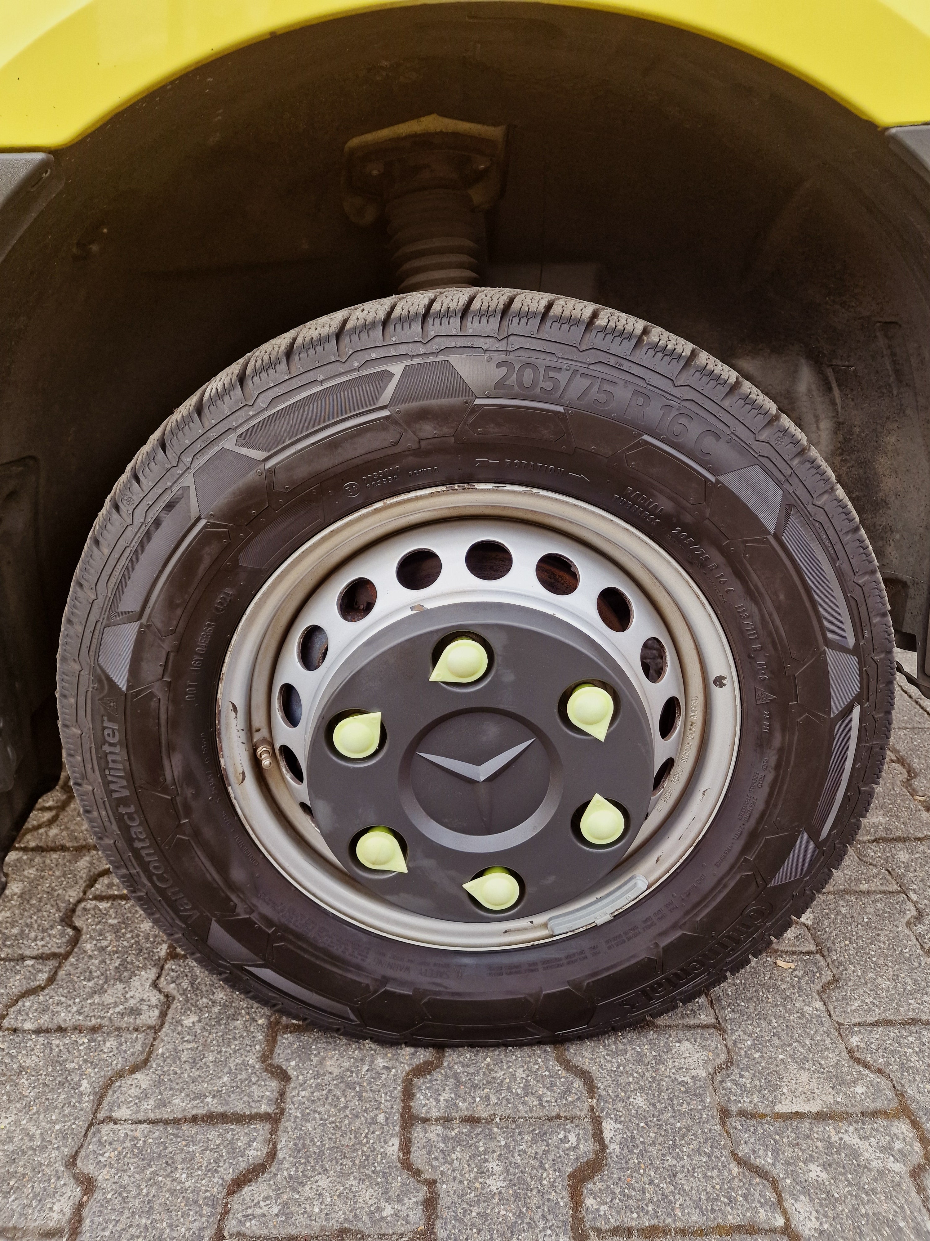 Rettungswagen Mercedes Sprinter 516cdi & Stryker Power Pro XT