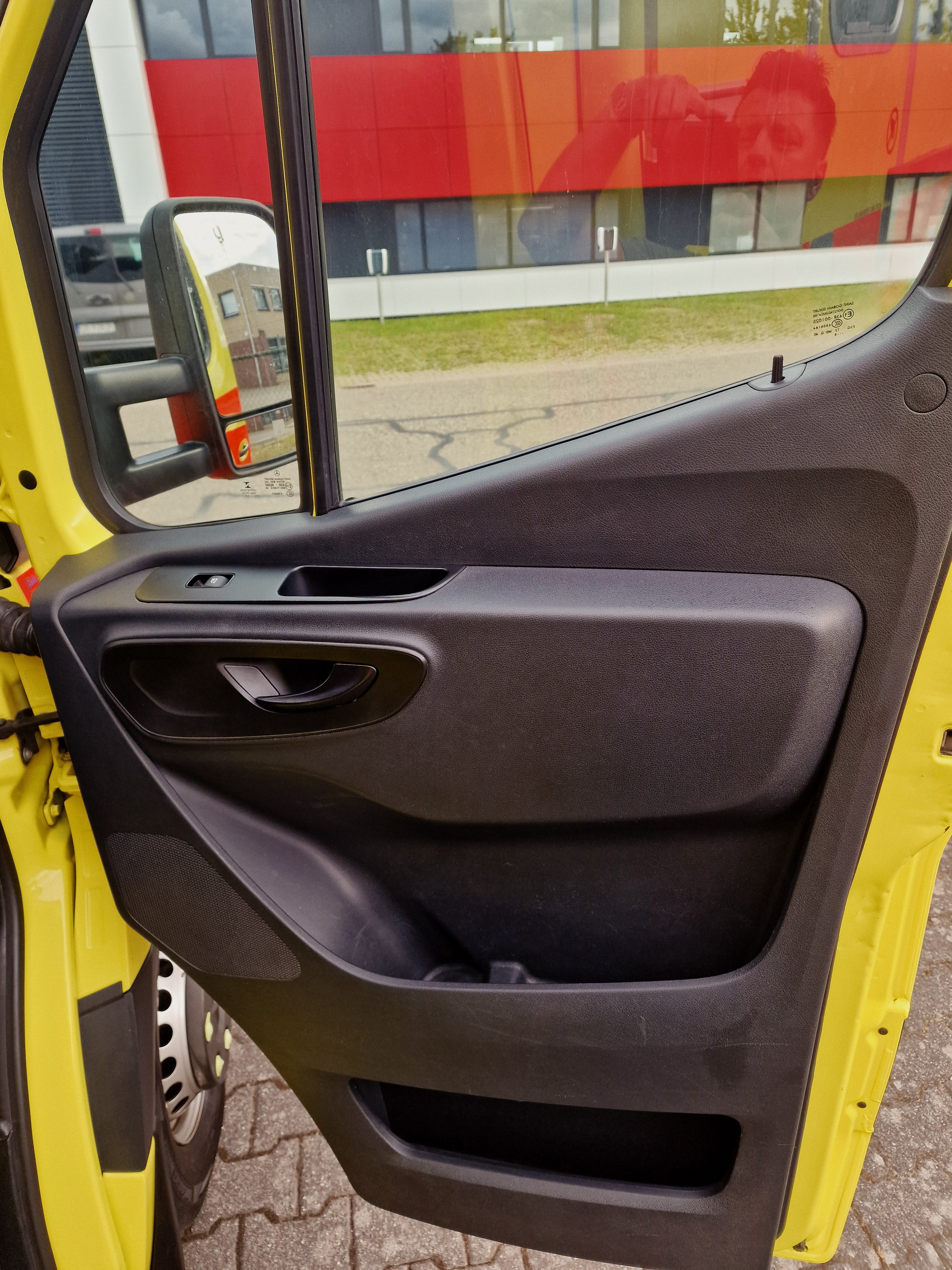 Rettungswagen Mercedes Sprinter 516cdi & Stryker Power Pro XT