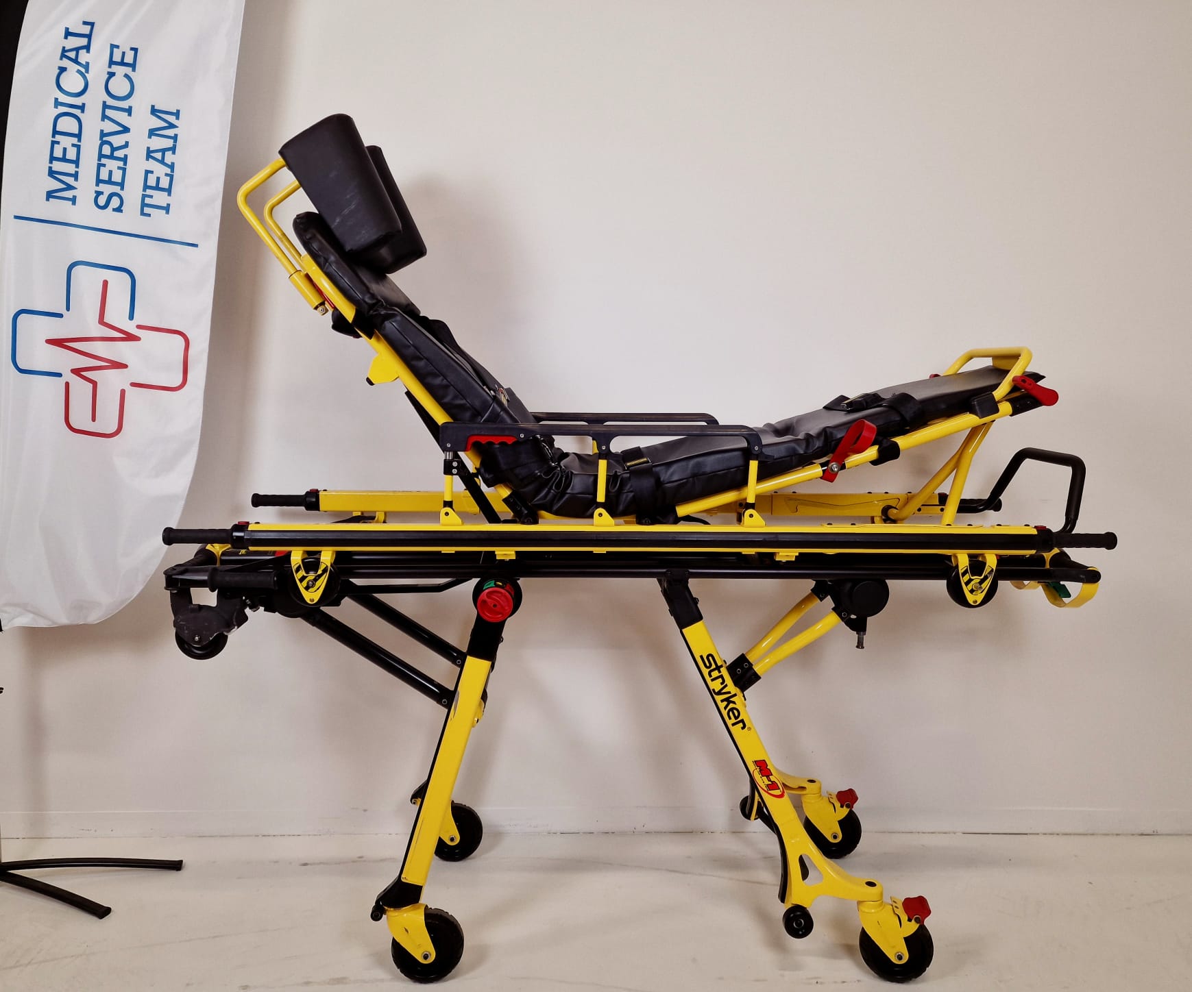 Stryker M1 Krankentrage Baujahr 10/2019