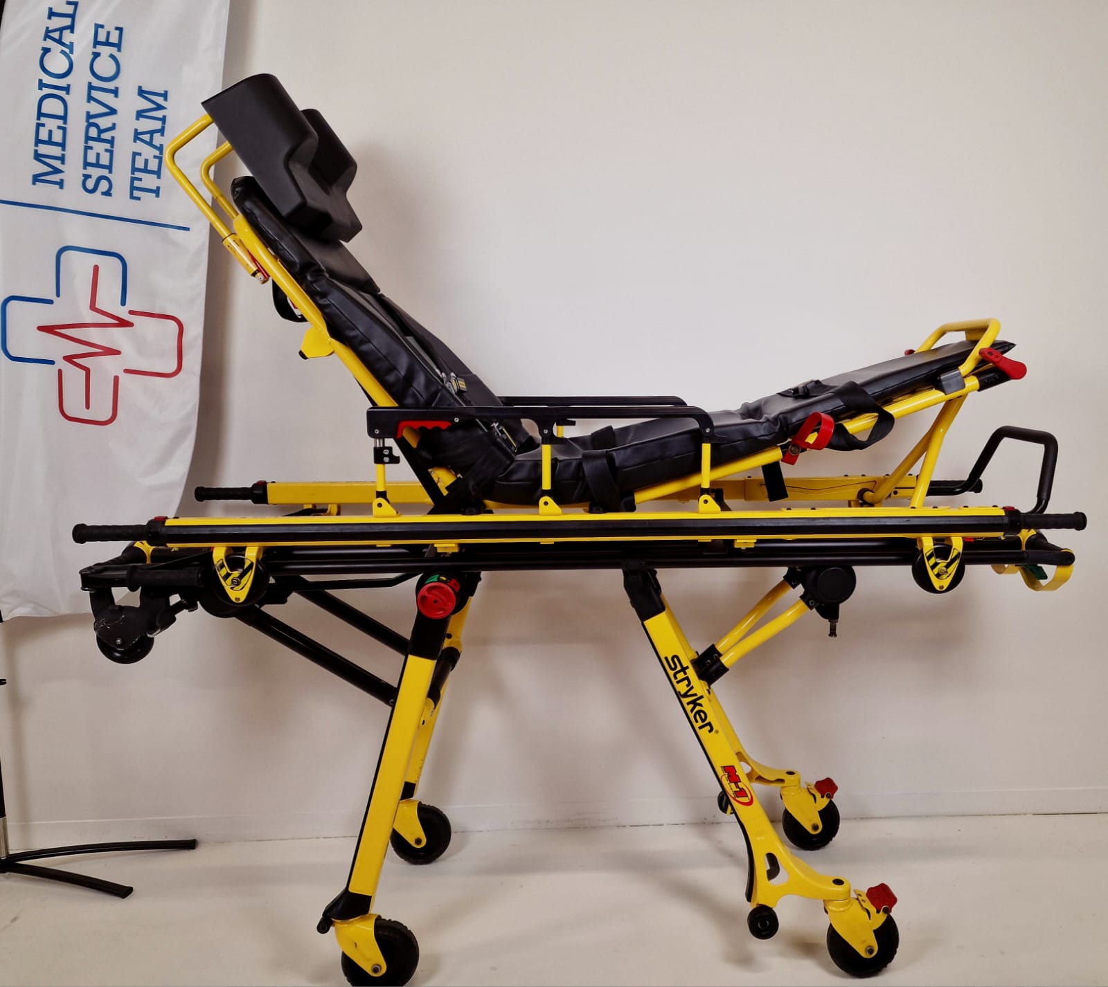 Stryker M1 Rettungstrage – Baujahr 03/2020