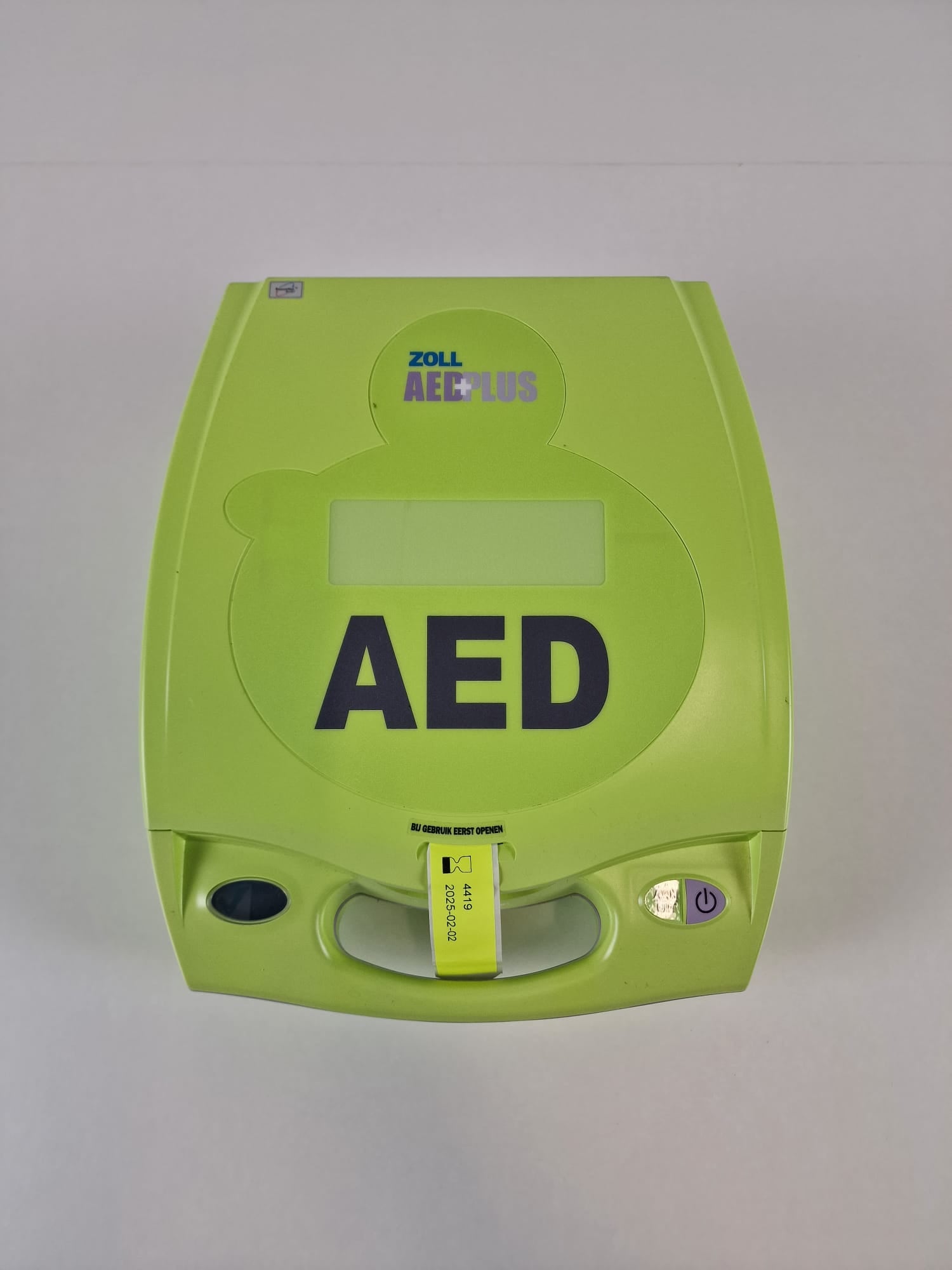 ZOLL AED Plus – Halbautomatischer Defibrillator – Baujahr 2015