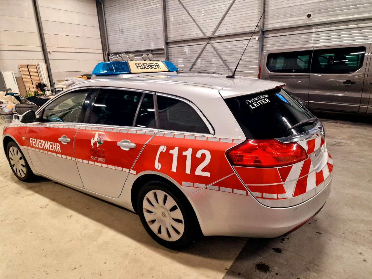 Feuerwehr Kommandowagen Opel Insignia | Einsatzfahrzeug mit Martinshorn &amp; Blaulicht