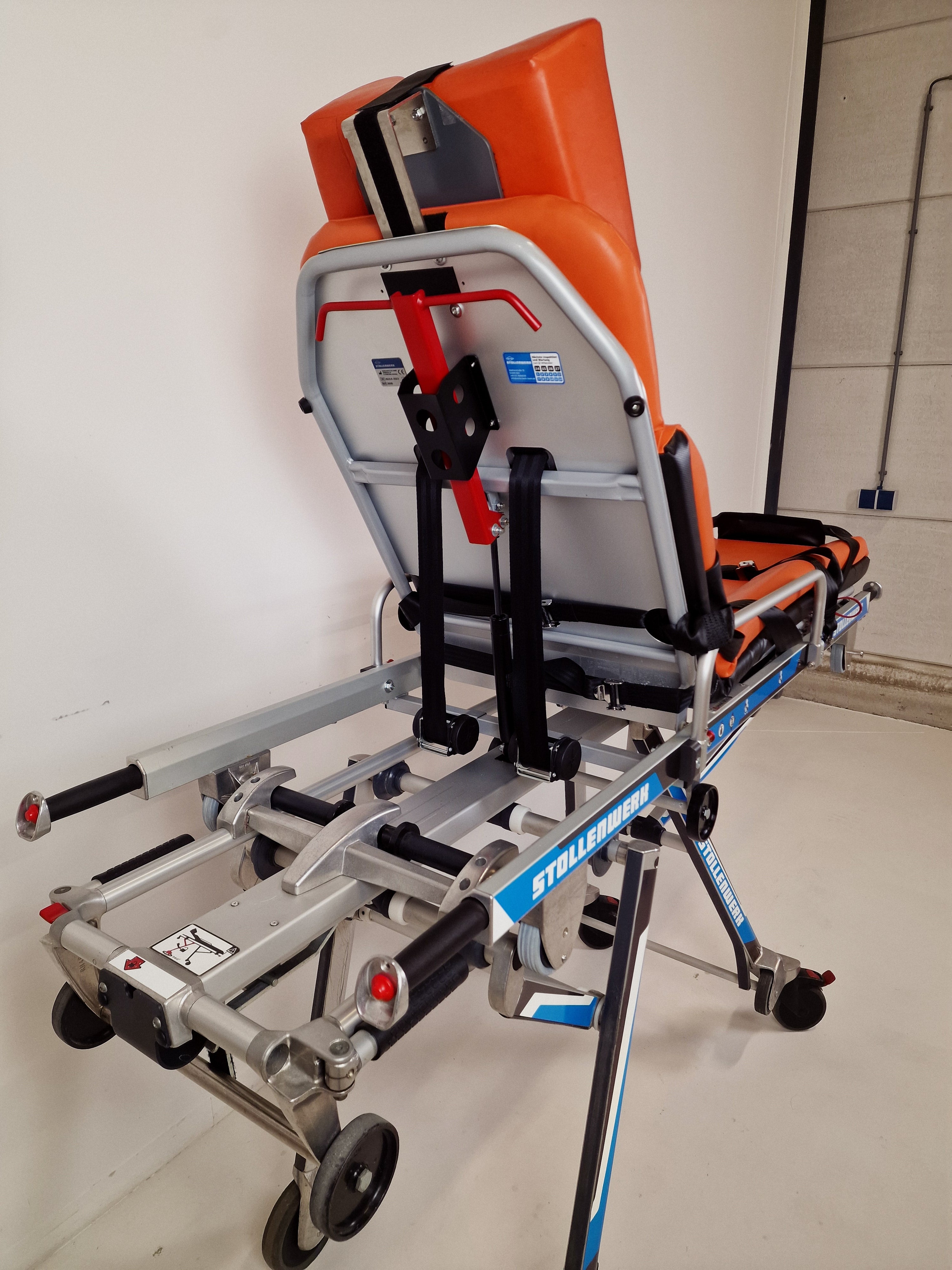 Krankentrage Stollenwerk modell 3006